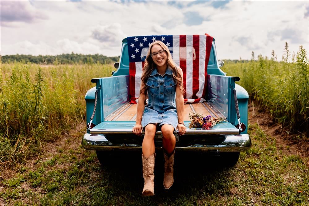  Viktorya Luckenbach